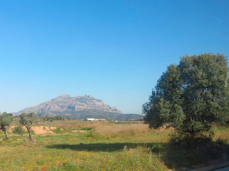 Montserrat é turístico, mas muitos escolhem o destino para fazer retiro, rezar, peregrinar e estudar (Foto: Tati Sisti) Montserrat é turístico, mas muitos escolhem o destino para fazer retiro, rezar, peregrinar e estudar (Foto: Tati Sisti)