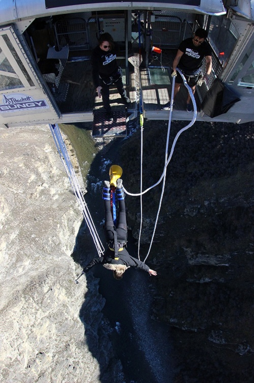 Salto de bungee jump na Nova Zelândia (Foto: Tati Sisti)