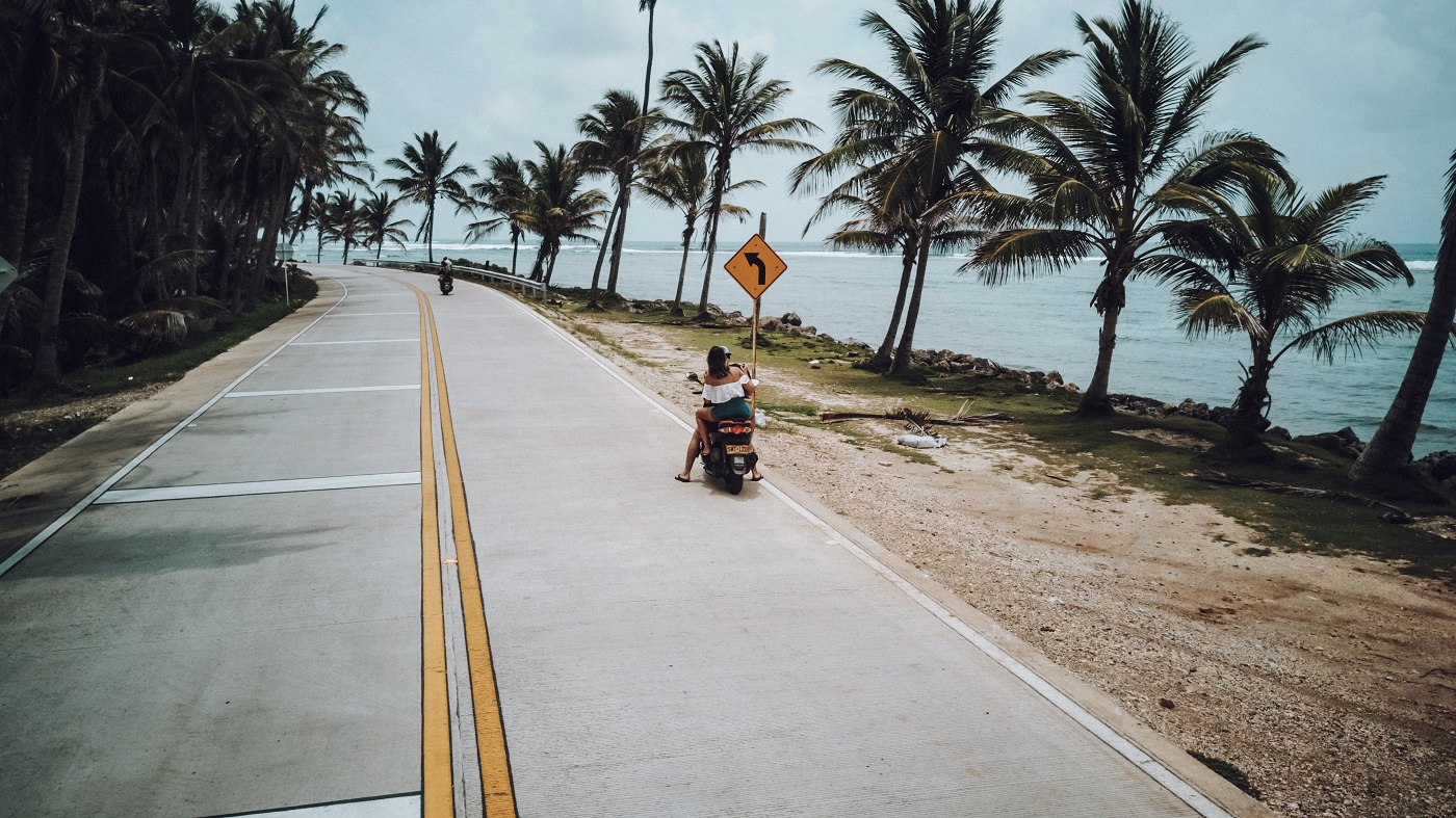 Alugamos uma moto na ilha (Foto: Gabriel Bester)