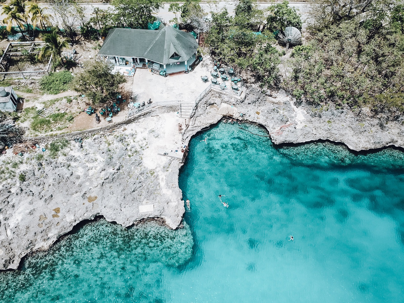 Vista de cima de uma das piscinas naturais de San Andrés (Foto: Gabriel Bester)