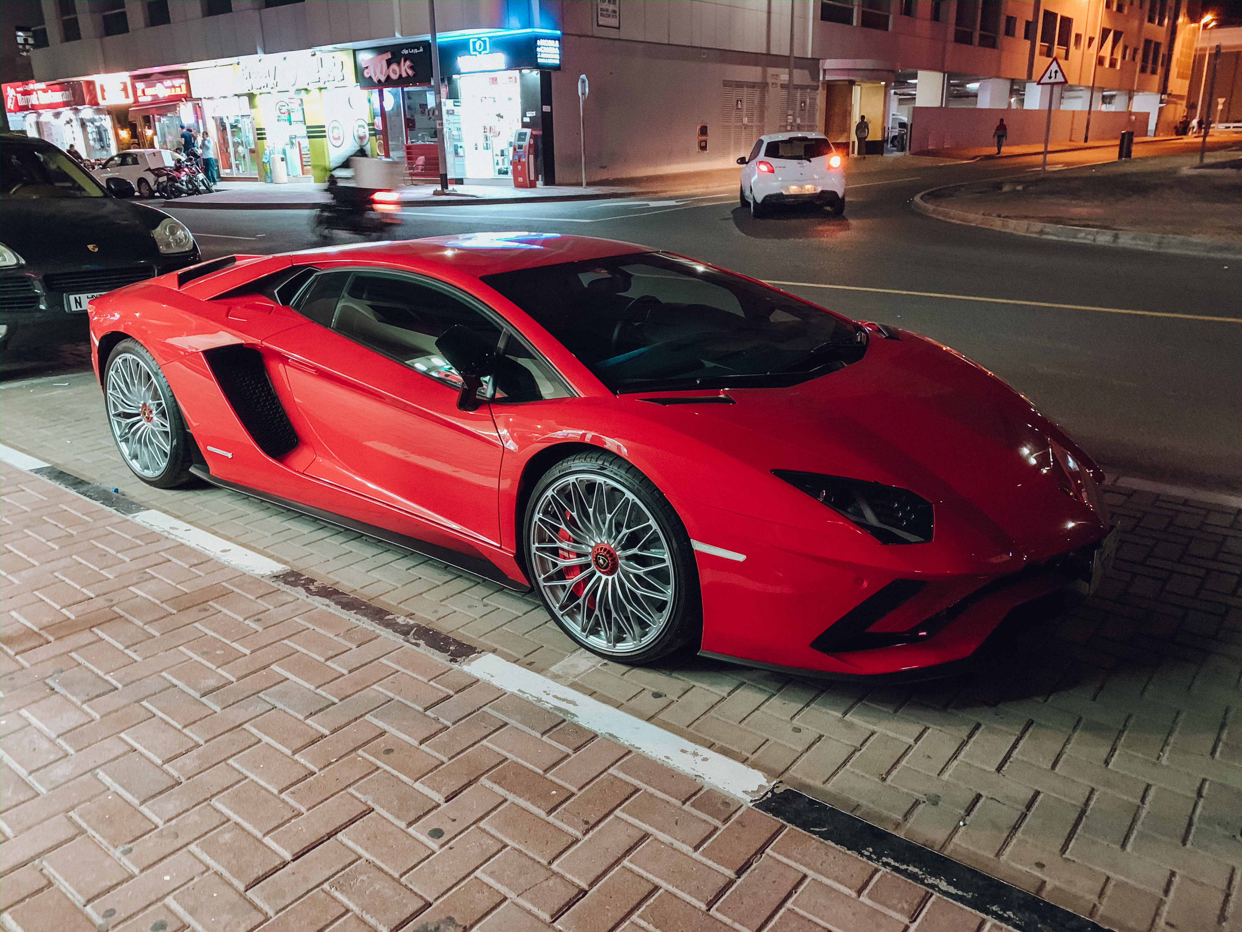 Lamborghini alugada em Dubai (Foto: Trip To Follow)