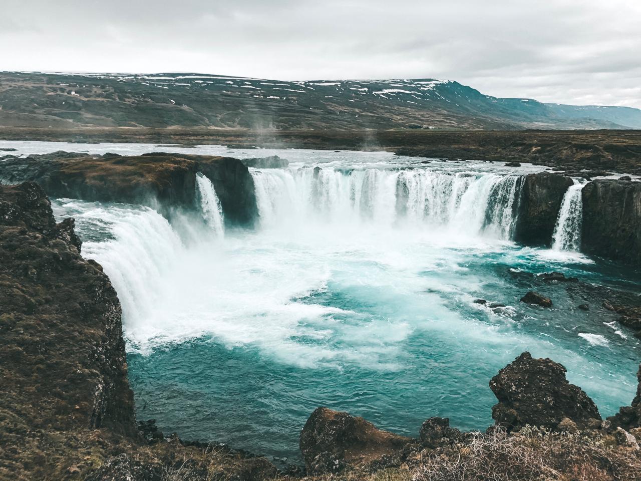 Cachoeira Goðafoss, na Islândia (Foto: Trip To Follow)