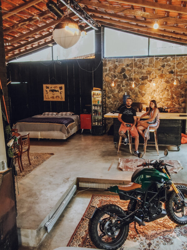 Man's Cave, Airbnb em Santana de Parnaíba (Foto: Trip To Follow)